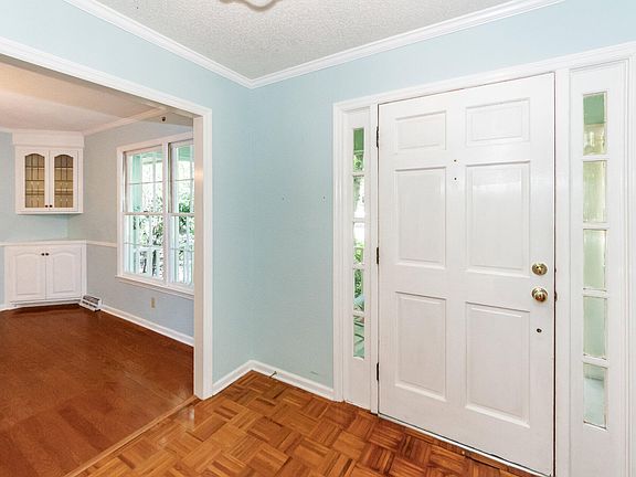 4th image of 1071 Deleisseline Blvd