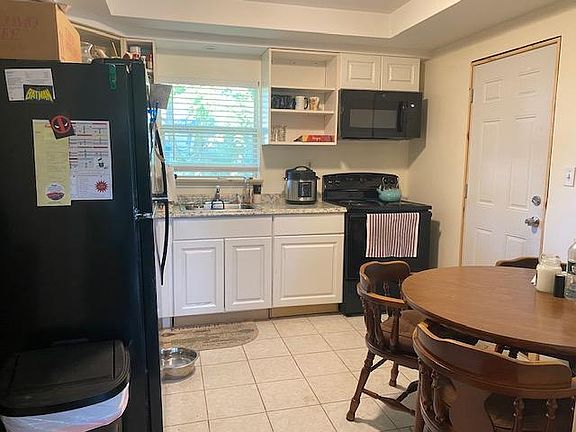 4th image of 189 Huguenot Dr