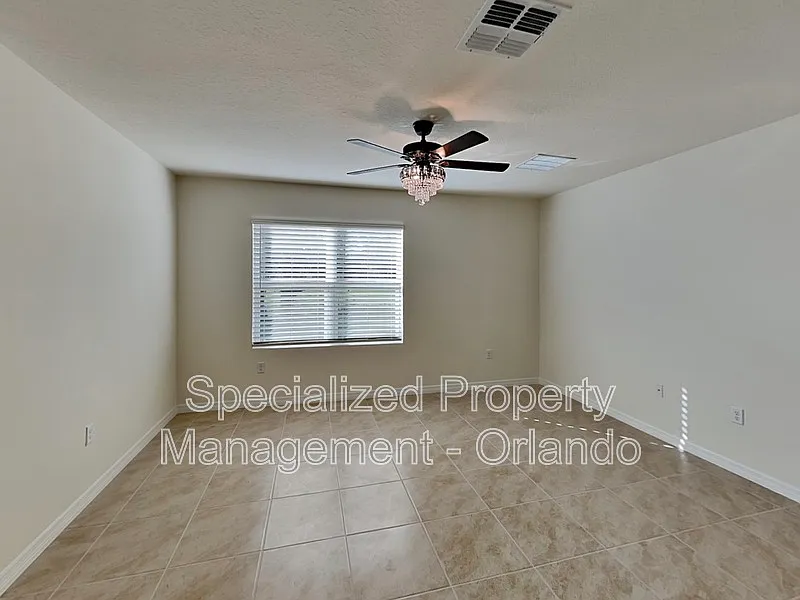 4 bed, 2.0 bath, 1875 sqft, $2,099 — Photo 3