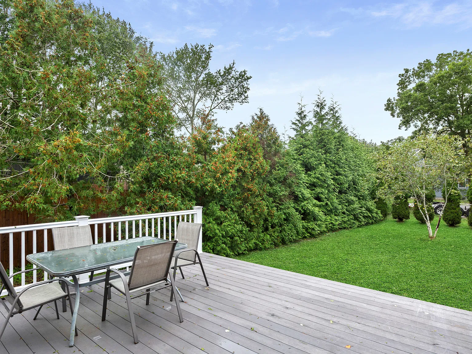 Refreshed 34 Norbury Hampton Bays Annual Rental — Photo 3