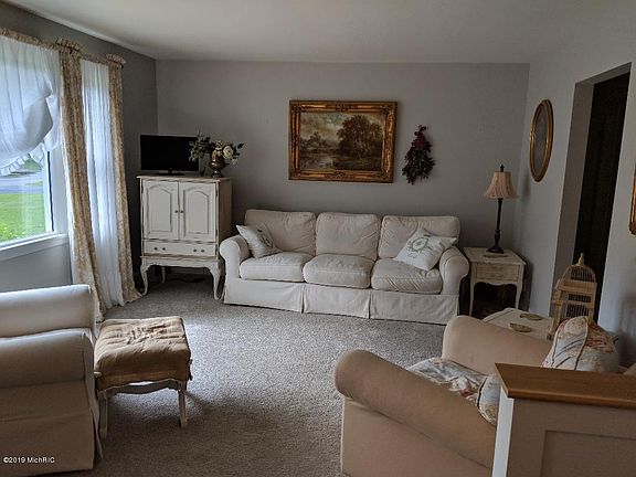 5th image of 2137 Ogden Ave