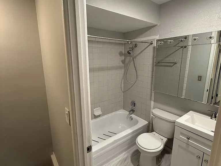 744 W Gordon Terrace — Photo 36