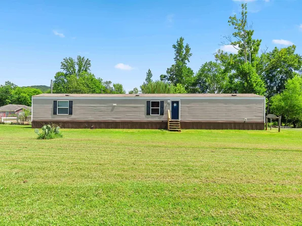 15 Black Ground Road, Laceys Spring, AL 35754