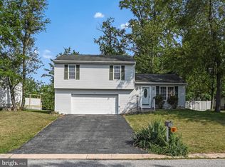 2817 Sherwood Ln, Dover, PA