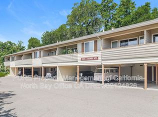 1555 Terrace Way Unit 10, Santa Rosa, CA 95404