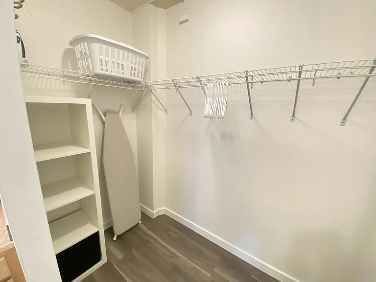 909 Logan St #6G — Photo 16