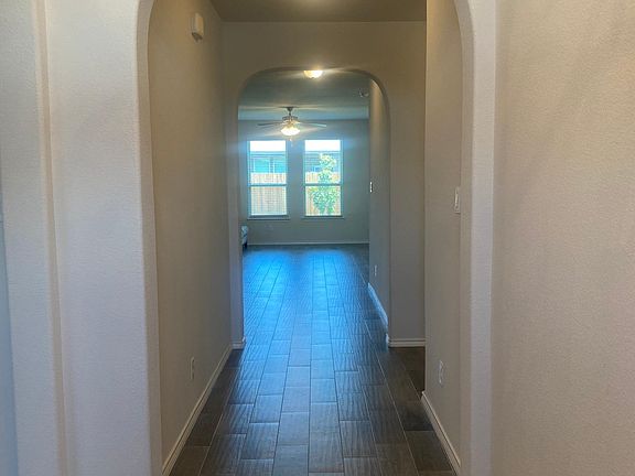 4th image of 320 Cypress Creek Ln