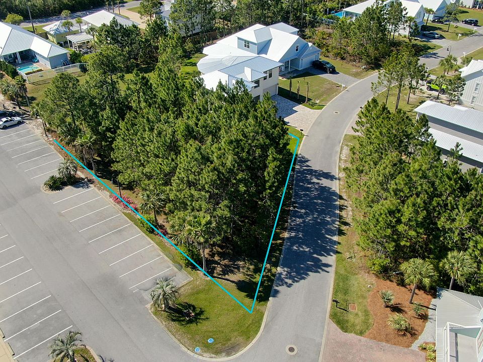 1st image of 17 Breezeway Blvd