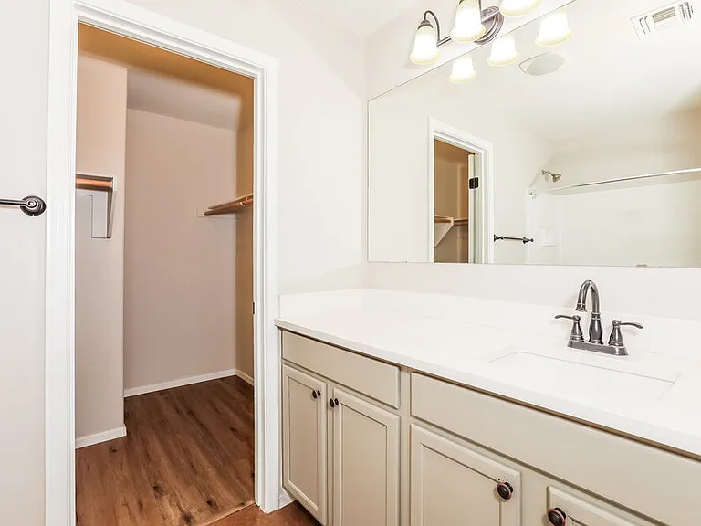 37870 N Beverly Ave — Photo 11