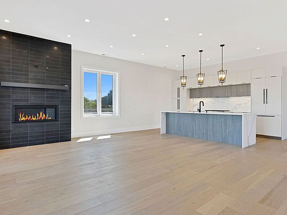 4th image of 2250 W Jackson Blvd #4
