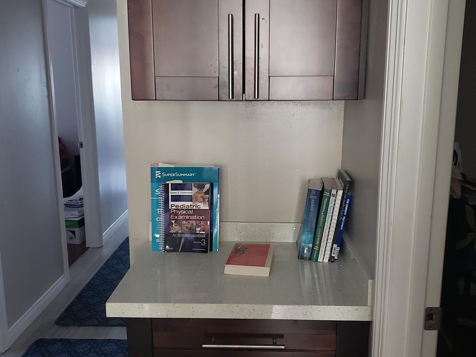 1st image of 170 Camino Entrada