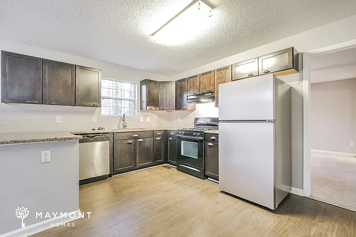 2211 Sandridge Pl SW — Photo 7