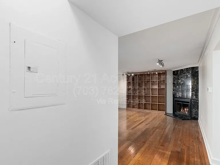 1303 S Walter Reed Dr #201 — Photo 5