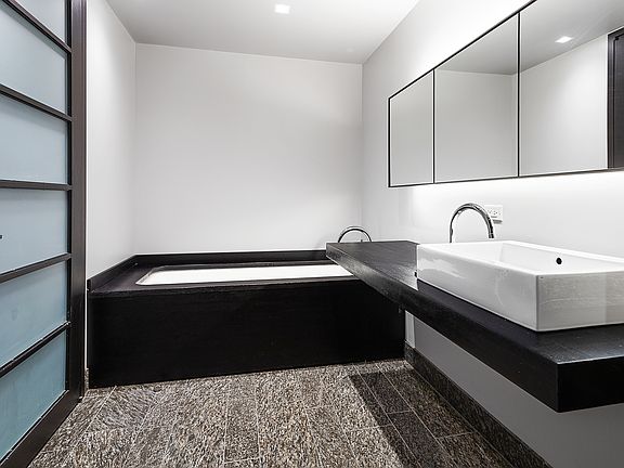 5th image of 20 Pine St APT 2606
