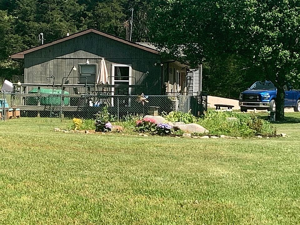 Small cabin and acreage 