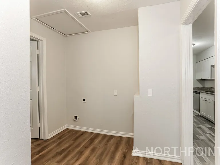 5724 Rich St — Photo 13