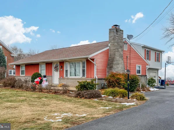 381 E Main St, Leola, PA 17540