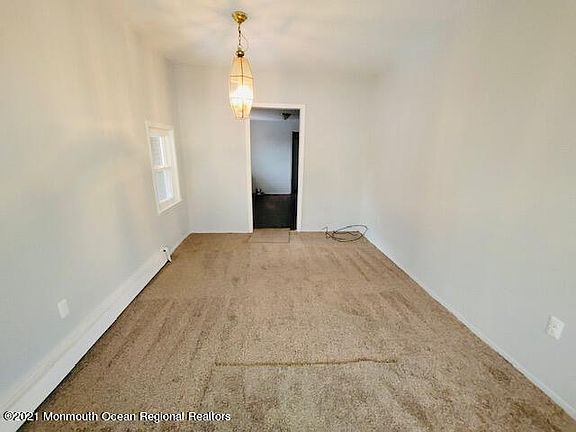 3rd image of 116 6th St APT 1