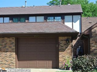 7008 Shamrock Rd, Lincoln, NE 68506