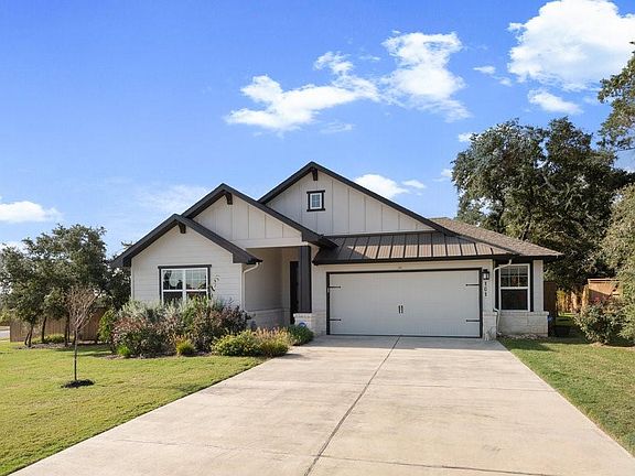 4th image of 101 Lassen Dr