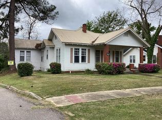 322 E 3rd St, Luverne, AL 36049