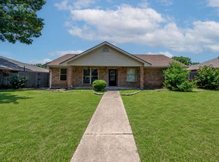 422 Woodhollow Dr, Wylie, TX 75098