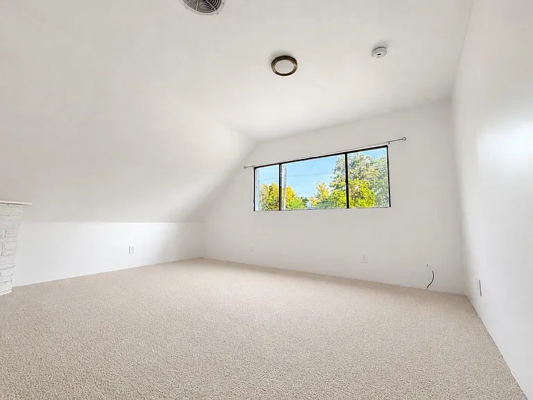 227 E Kensington Ave #3 — Photo 5