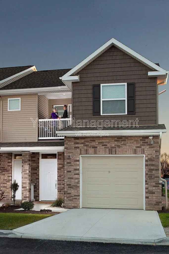 Building Photo - 109 Colonial Dr #1