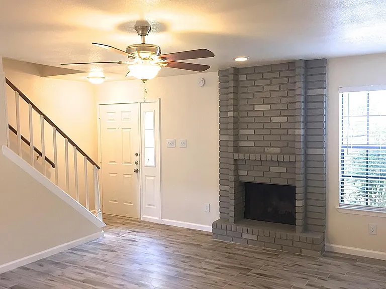 8400 Jamestown Dr #310 — Photo 2