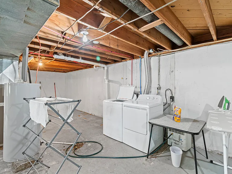 210 N Virginia St — Photo 18
