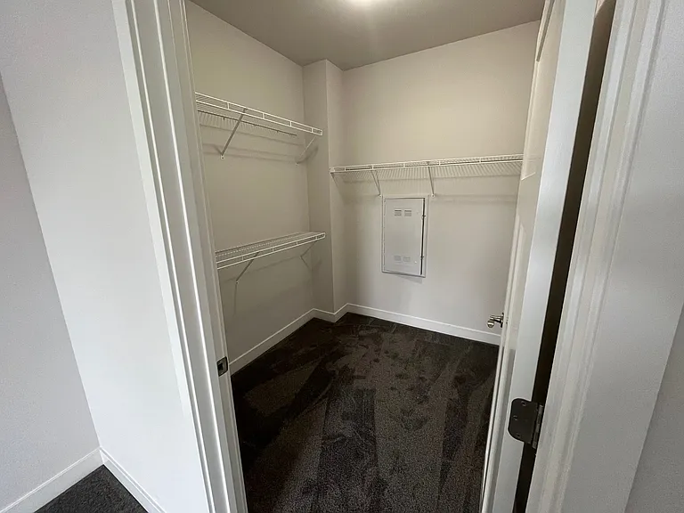 Cottage Grove Commons: Limestone — Photo 18