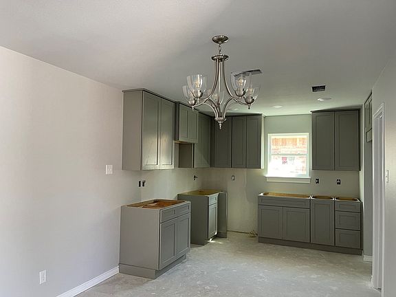 3rd image of 6104 Stone Canyon Trl