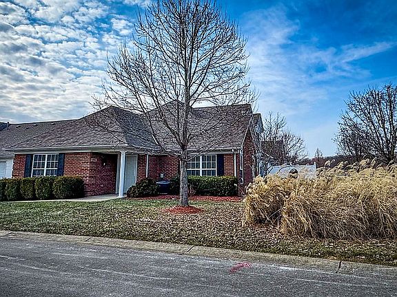 3rd image of 135C Michelle Dr