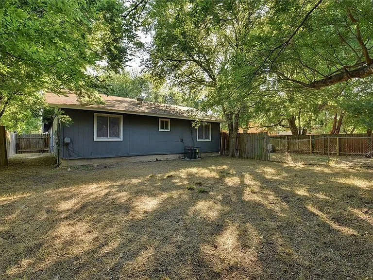 2311 Teri Rd #B — Photo 23