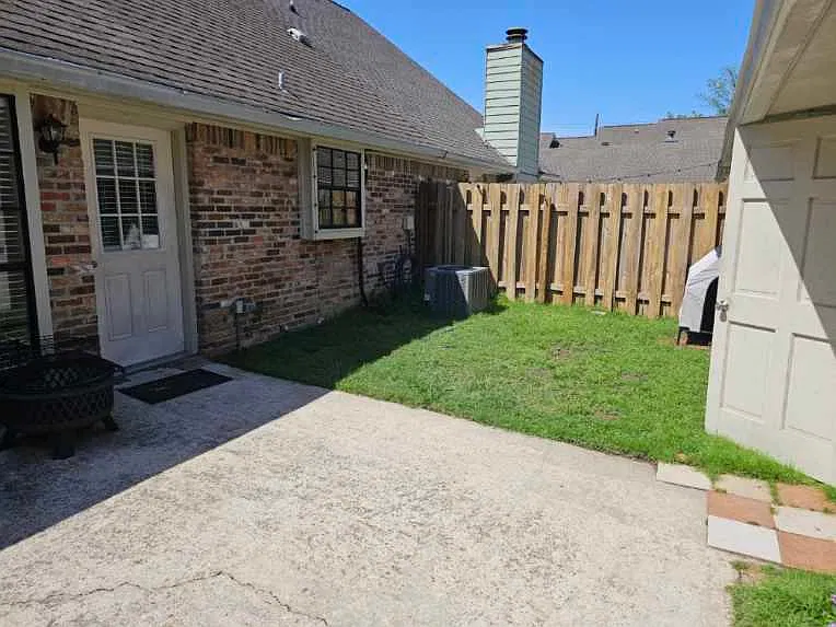 Shire Ln, Baton Rouge — Photo 1