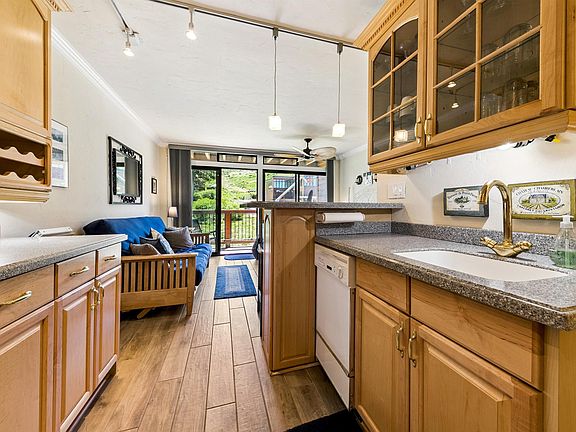 5th image of 11591 Snowpeak Way #305