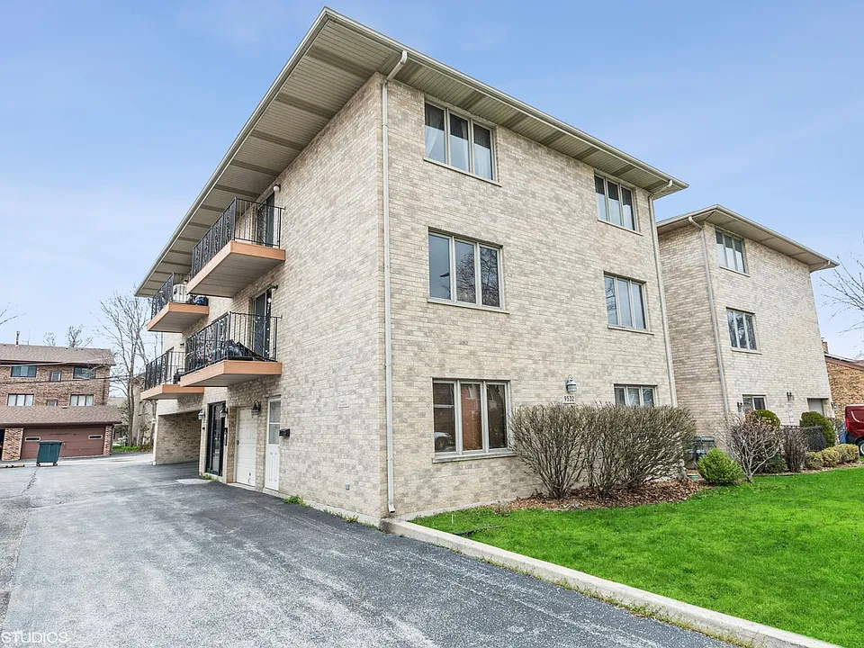 9532 Minnick Ave #2W