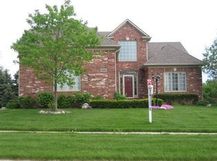 2935 Fair Acres Dr, Rochester Hills, MI 48307