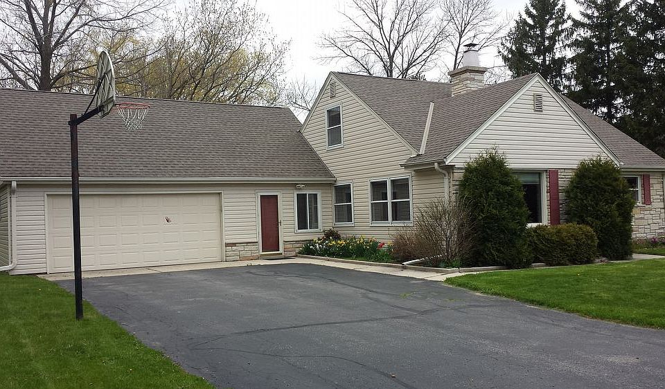 1st image of 10303 N Greenview Dr