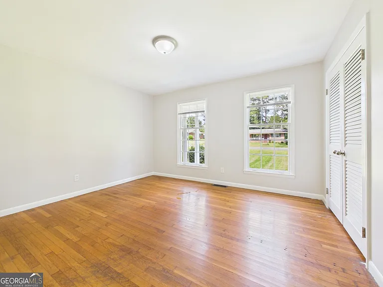 1881 Tanglewood Rd — Photo 13