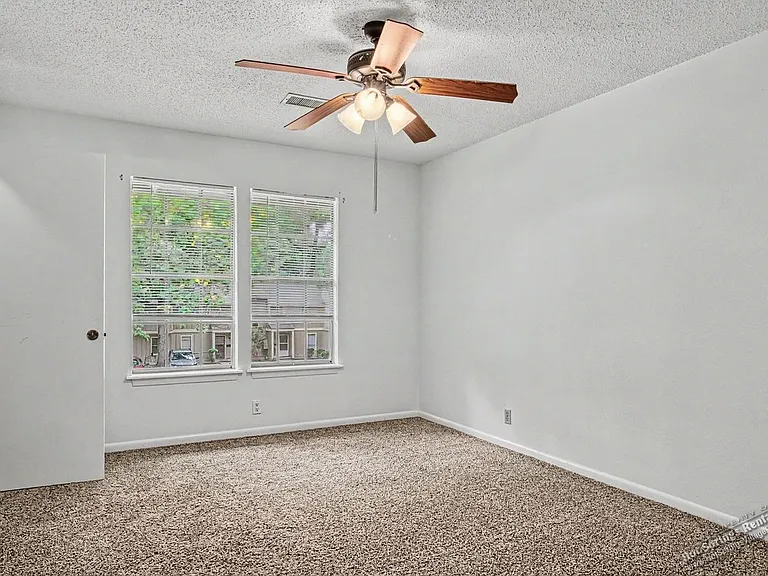 119 Emperado Way — Photo 14