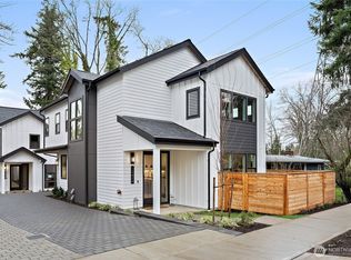 Isla, Kirkland, WA 98033