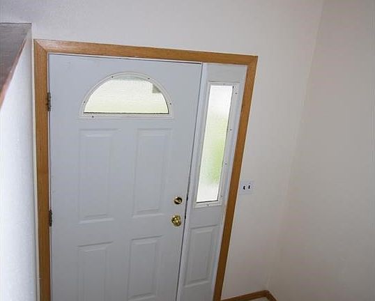 3rd image of 2331 Yellowstone Ave