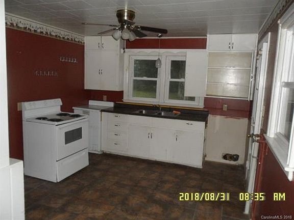 4th image of 1379 Brown Ave