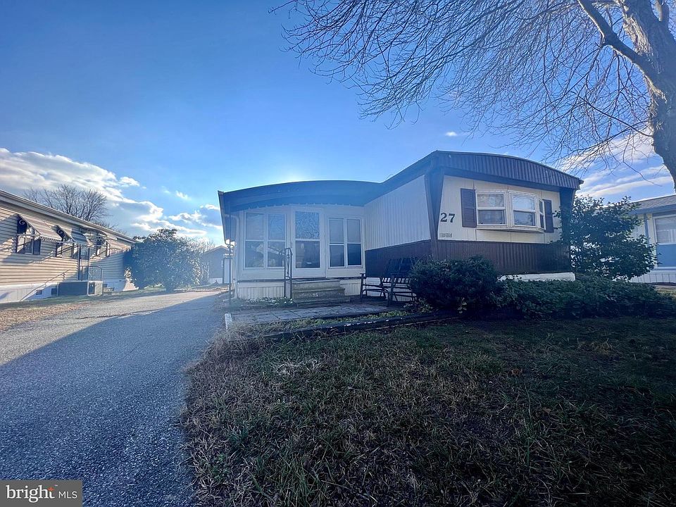 1st image of 27 Carriage Ln #15336