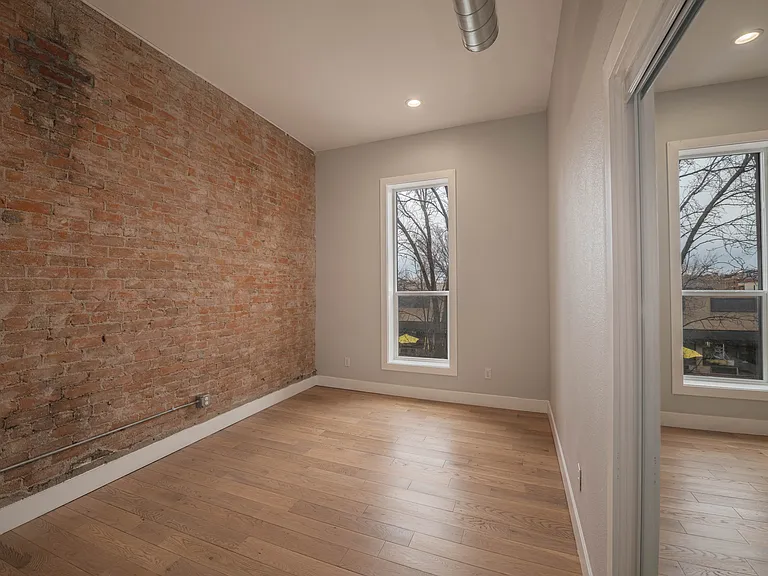 204 S Union Ave #B — Photo 4