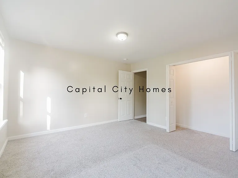 2525 E 10th St #2525 — Photo 11
