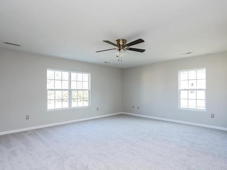 5008 Miller Dr — Photo 8