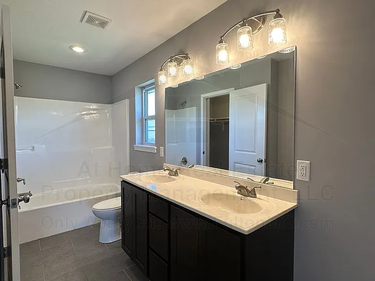 301 E Saint Eunice Rd #201 — Photo 21