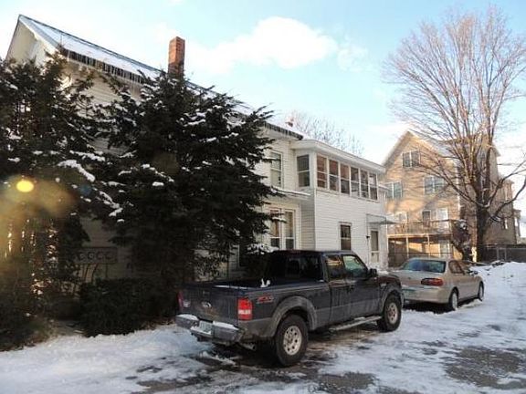 2nd image of 13 Kinsley St
